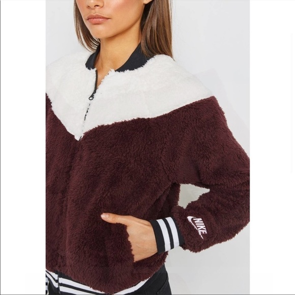 Nike NSW Sherpa Teddy Wolf Bomber Jacket - Picture 8 of 8